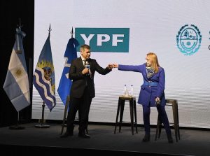 González: “La reconversión de Santa Cruz se da de la mano de la energía”