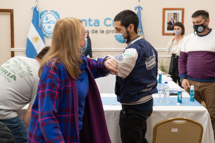Alicia recibió a trabajadores portuarios de Puerto Deseado