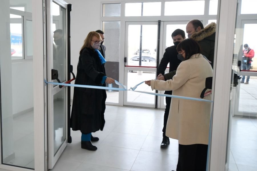 Alicia encabezó el acto inauguración de las escuelas industriales N° 6 de Río Gallegos y N° 1 en Caleta Olivia