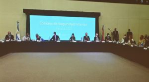 Entrega de equipamiento para la Policía de Puerto Santa Cruz y Piedra Buena