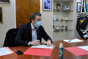 Se concretó la firma de escrituras de tierras a habitantes de El Chaltén