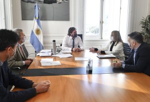 Alicia firmó convenio para para sumar 1.357 kilómetros de fibra óptica en Santa Cruz