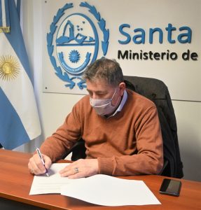 Seguridad y Educación trabajan conjuntamente para brindar capacitaciones en las escuelas de Santa Cruz