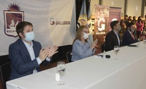 Alicia entregó reconocimientos a inmigrantes que viven hace más de 30 años en Río Gallegos