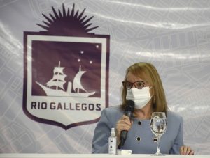 Alicia entregó reconocimientos a inmigrantes que viven hace más de 30 años en Río Gallegos