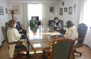 El Gobierno de Santa Cruz firmó convenio para impulsar la interpretación en Lengua de Señas Argentina en el ámbito de la justicia