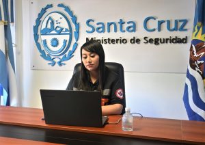 Capacitaron en RCP y OVA a estudiantes y docentes de Río Gallegos