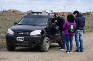 “Vacunate en Casa”: se concretó la primera jornada del operativo territorial de vacunación en barrios de Río Gallegos