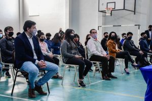 Alicia encabezó el acto de entrega de netbooks a escuelas secundarias