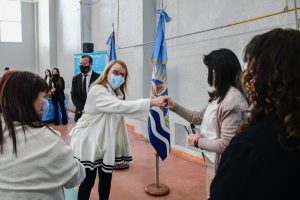 Alicia encabezó el acto de entrega de netbooks a escuelas secundarias
