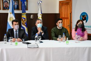 Alicia encabezó el acto de entrega de viviendas en Puerto Deseado y Río Gallegos