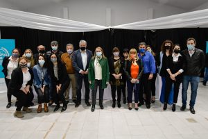 Alicia entregó certificados de posesión de terrenos del Barrio 22 de Septiembre de Río Gallegos
