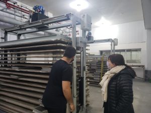 Autoridades de Educación visitaron la planta industrial Patagonia Fish de Caleta Olivia
