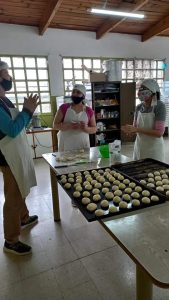 Estudiantes de la Escuela Especial N°14 asisten al Taller de Panadería