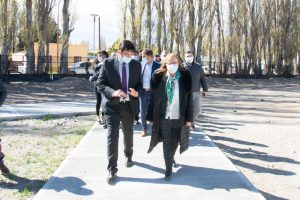 Alicia inauguró un nuevo Núcleo Educativo y entregó viviendas en Perito Moreno