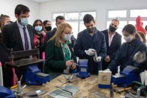 Alicia inauguró un nuevo Núcleo Educativo y entregó viviendas en Perito Moreno