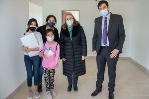 Las nuevas viviendas adjudicadas en Perito Moreno son hoy el futuro soñado para las familias propietarias