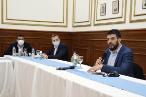 Alicia encabezó anuncios y firmas de convenios para nuevas obras en localidades de la provincia