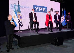 Alicia participó del anuncio de la realización del proyecto “Estaciones de Servicio del Futuro”