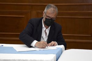 El Gobierno firmó convenios que fortalecen las áreas de niñez de Río Gallegos, Caleta Olivia y Gobernador Gregores