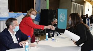 Alicia participó en el acto de entrega de viviendas y certificados de posesión de tierras en Río Gallegos