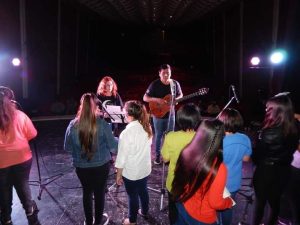 El Coro de Zona Norte participó de la Feria del Libro de Pico Truncado