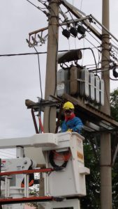 Servicios Públicos realiza tareas de saneamiento y energía en Río Gallegos
