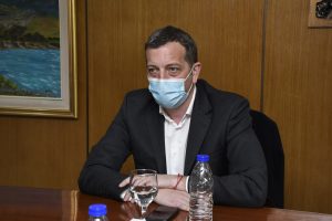 Alicia recibió a representante de la empresa Newmont - Cerro Negro en Casa de Gobierno