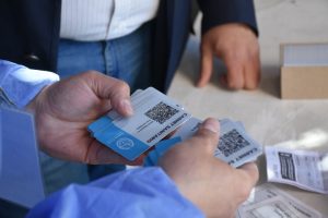 Hoy comenzó la entrega del Carnet Sanitario en Santa Cruz