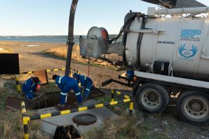 #NosotrosTrabajamosPorVos Servicios Púbicos impulsa plan de mantenimiento de redes cloacales en Río Gallegos