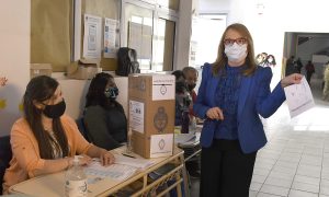 Votó la gobernadora Alicia Kirchner y pidió a los santacruceños ejercer su derecho