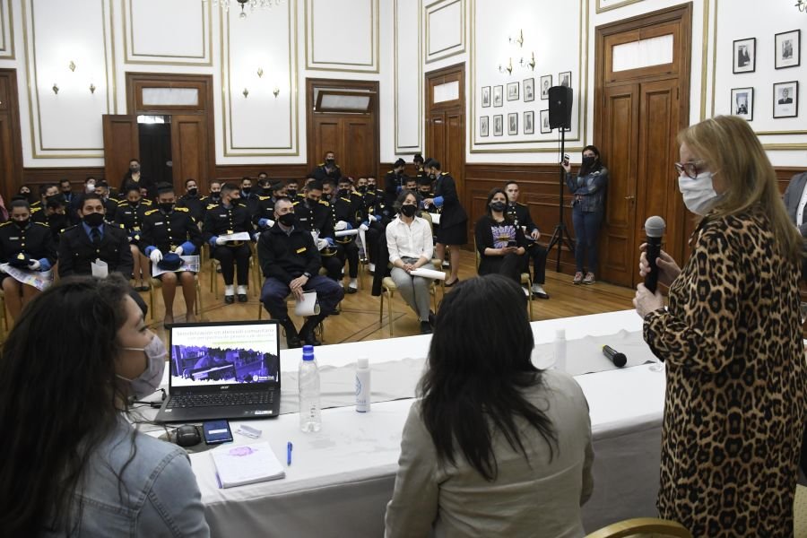 Alicia acompañó la capacitación de sensibilización en Atención Comunitaria con Perspectiva de Género