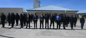 Seguridad y Fabricaciones Militares hacen entrega de equipamiento a la Policía de Santa Cruz