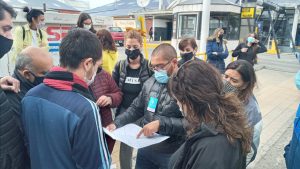 Familias del barrio Jardín de Rio Gallegos reciben la visita del operativo “Cuidemos el agua”