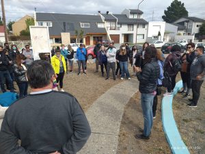 Familias del barrio Jardín de Rio Gallegos reciben la visita del operativo “Cuidemos el agua”