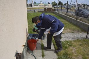 Servicios Públicos realiza controles de muestra de agua de la red de servicio