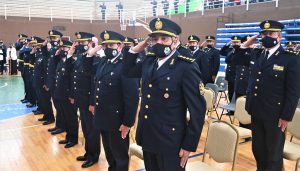Egresaron cincuenta y siete cadetes de la Policía de Santa Cruz