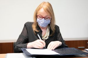 Alicia firmó convenios por 1050 millones de pesos destinados a la Ciencia