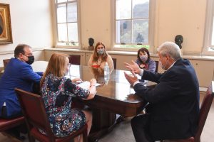 Alicia solicitó fondos para la construcción de nuevos edificios escolares