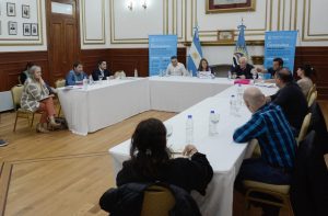 Alicia se reunió con el gabinete para analizar la situación y medidas a tomar