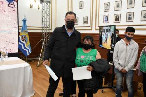 Alicia encabezó el acto de entrega de equipamiento a emprendedorxs de la Economía Social