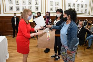 Alicia encabezó el acto de entrega de equipamiento a emprendedorxs de la Economía Social