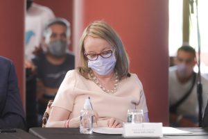 Alicia firmó el consenso fiscal 2022