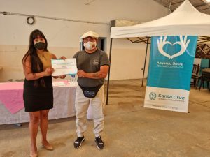 El Gobierno entregó fortalecimientos a emprendedorxs de Caleta Olivia