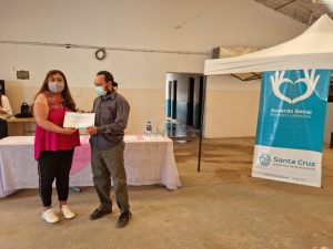 El Gobierno entregó fortalecimientos a emprendedorxs de Caleta Olivia