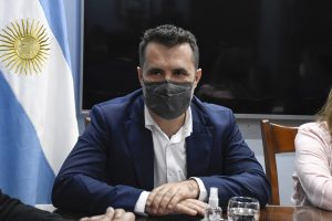 El Gobierno firmó un convenio para suministro de luminarias en Río Gallegos