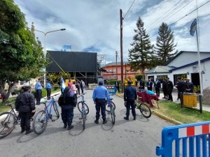 Se realizó la entrega de equipamiento para personal policial de Los Antiguos