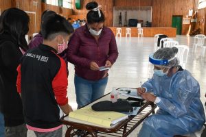 Estudiantes de El Calafate concurren a los dispositivos de vacunación contra el COVID – 19
