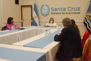 La Gobernadora recibió en audiencia a autoridades de Cámara Minera de Santa Cruz