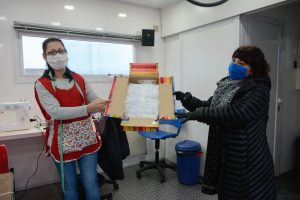 Educación promueve la confección solidaria de insumos para protección del Covid-19